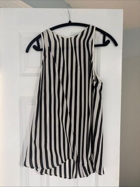 A.L.C size L silk, black and white tank